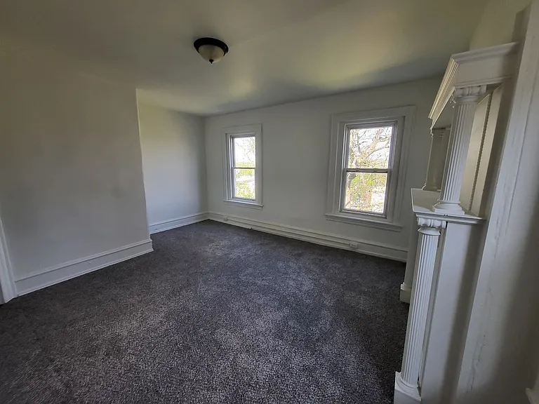 917 Swede St — Photo 2