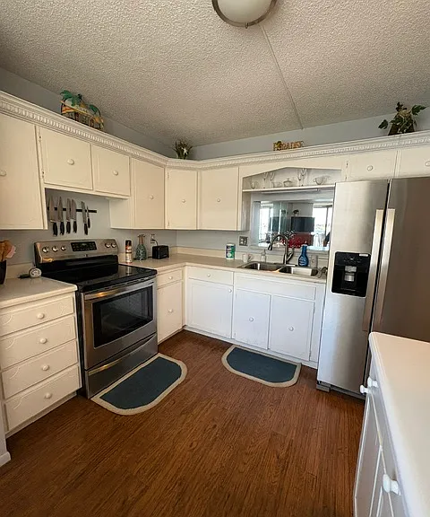 7920 Sun Island Dr S #205 — Photo 3