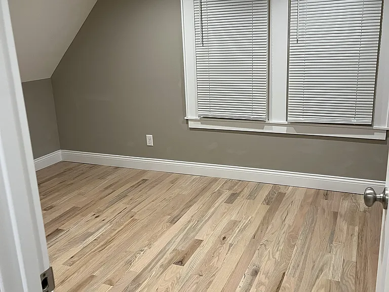 801 N Henderson Ave — Photo 12