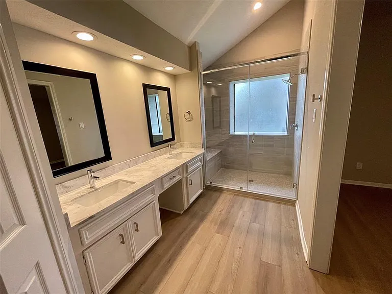 1015 Cascade Creek Dr — Photo 15