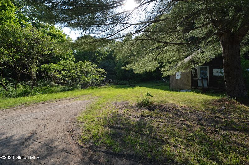 4th image of 153 Diamond Hill Road