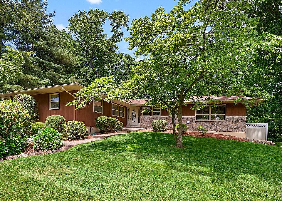 Sprawling Ranch Living