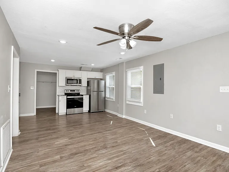 907 Fairway Dr NW — Photo 15
