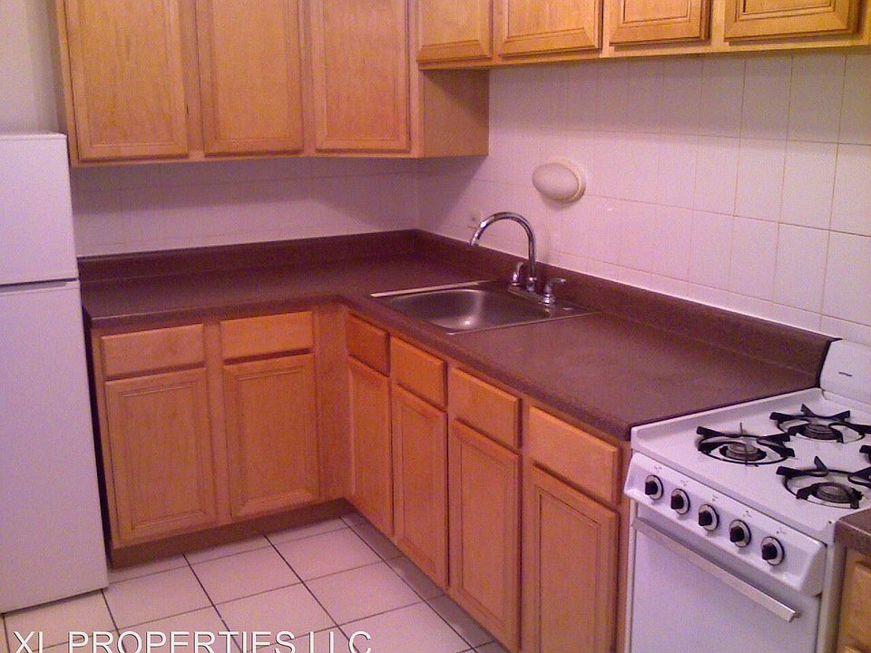 1st image of 5423 N Winthrop Ave APT 204