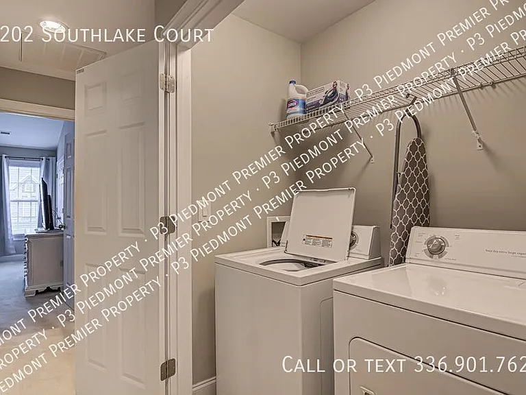 1202 Southlake Ct — Photo 9
