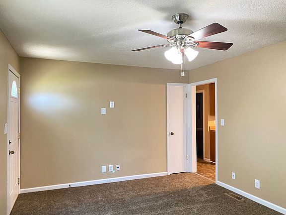 4th image of 405 Judy Lynn Dr