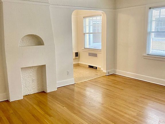 4th image of 2307 NW Hoyt St #9639543