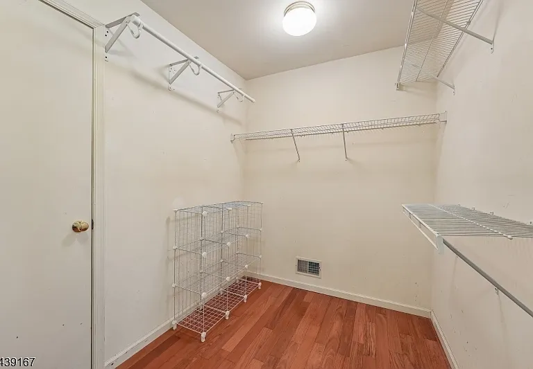 30 Yale Ter — Photo 21