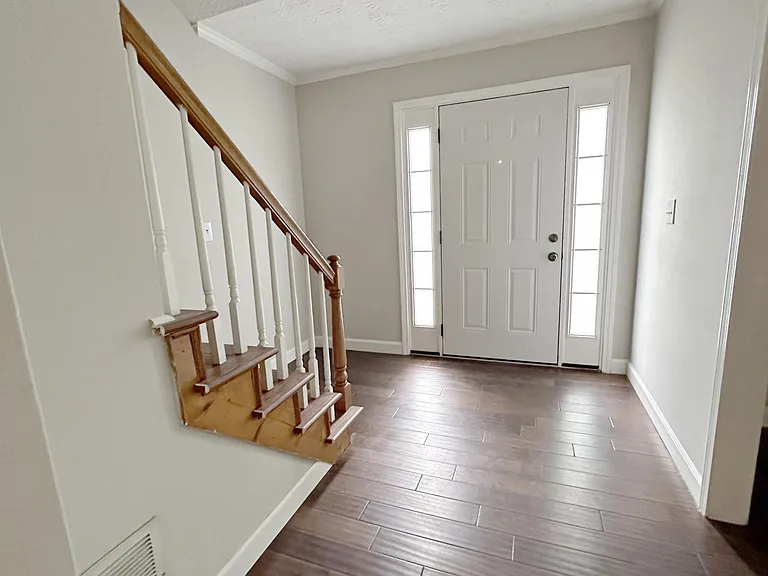 800 Trellis Pond Ct — Photo 2