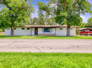 1019 E Leona Rd, Uvalde, TX 78801
