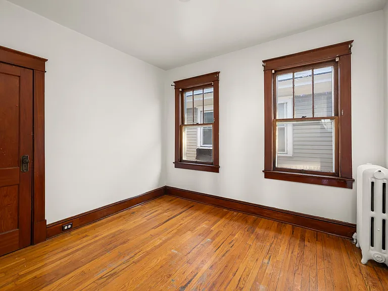 150 Green St #2 — Photo 8