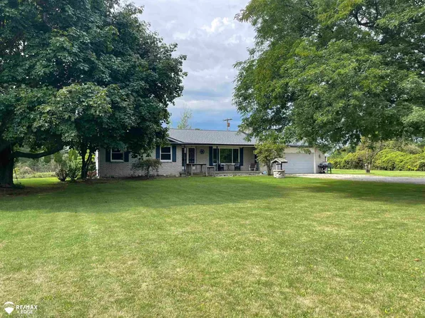4083 Peters Rd, Columbiaville, MI 48421