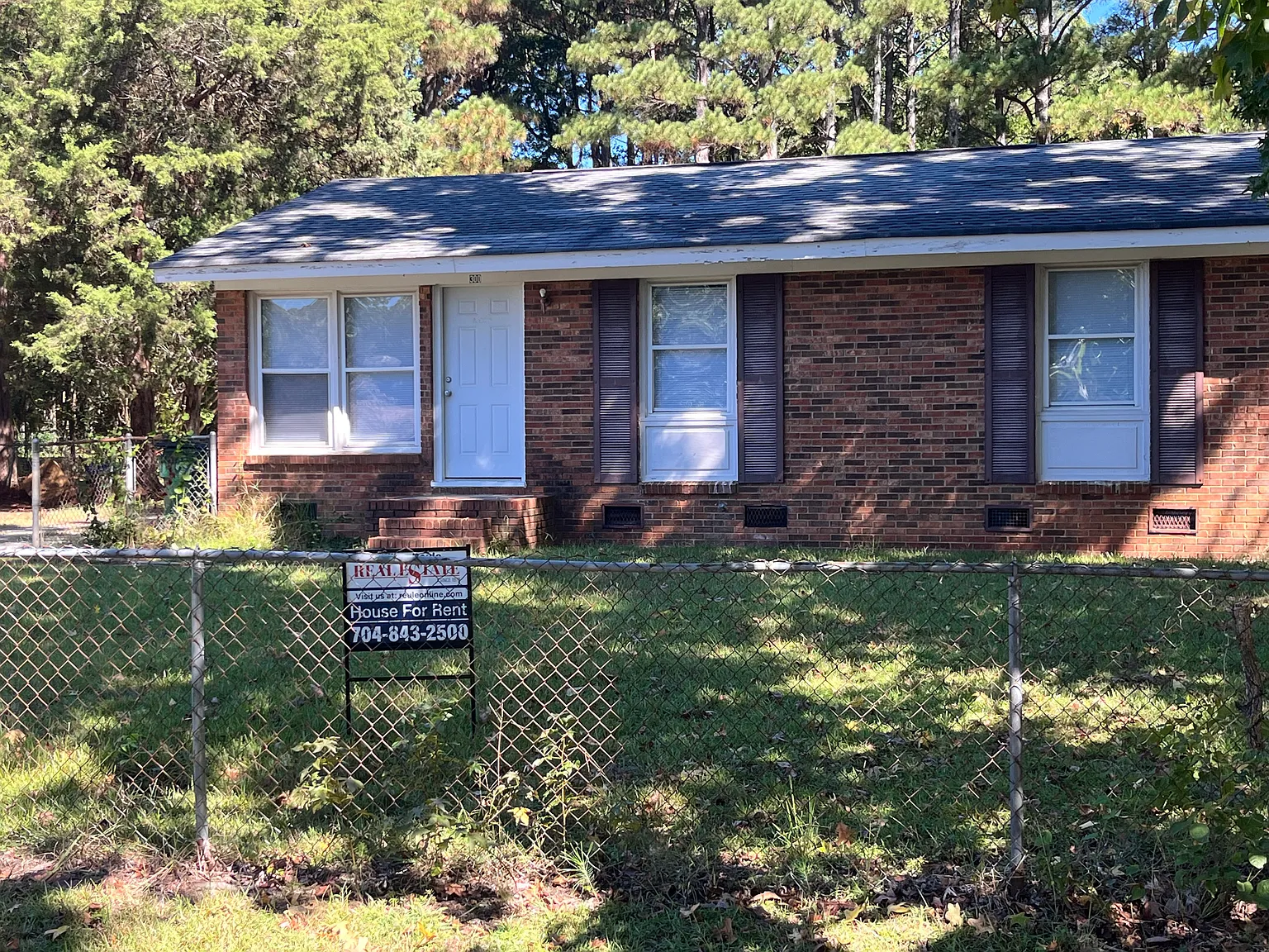 3 bed, $1,600 — Photo 1