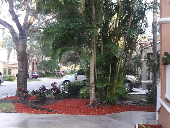 4th image of 11728 SW 1st St