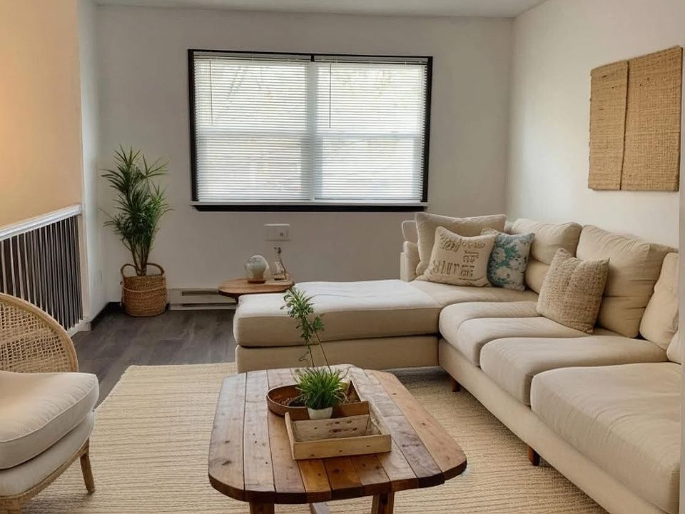 1st image of 1004-1006 La Crosse St #2