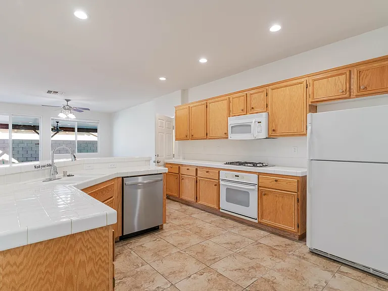 5059 Keston Dr — Photo 17
