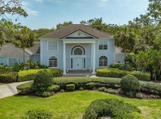 916 Mac Ewen Dr, Osprey, FL 34229