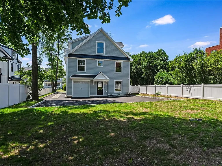 50 Walnut St #A — Photo 30