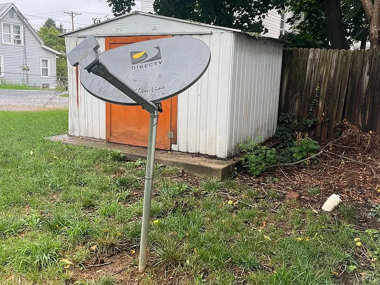 343 E Orange St — Photo 35