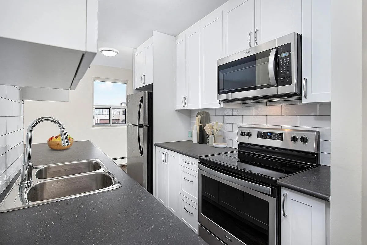 3967 Lawrence Avenue East — Photo 1