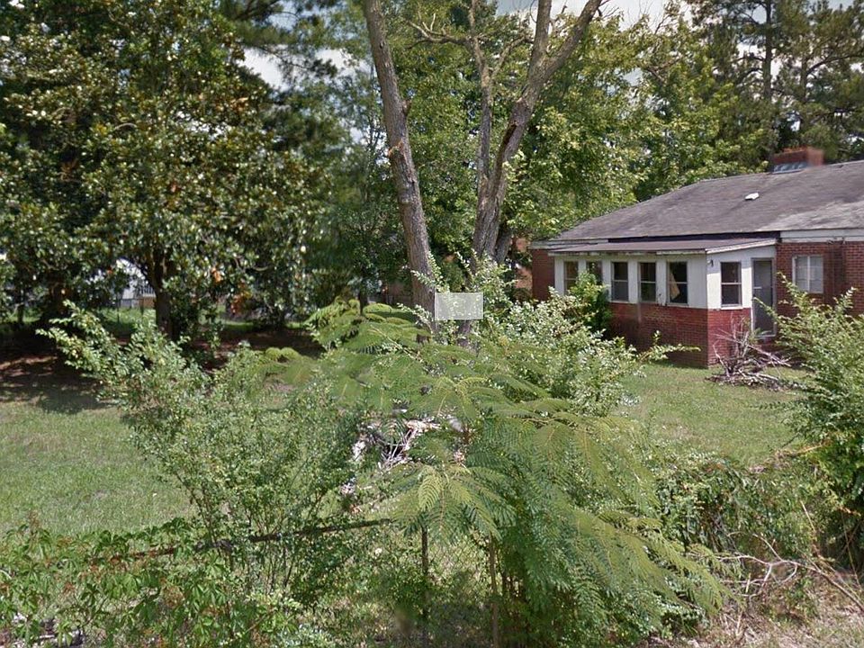 2nd image of 1334 Elm Street