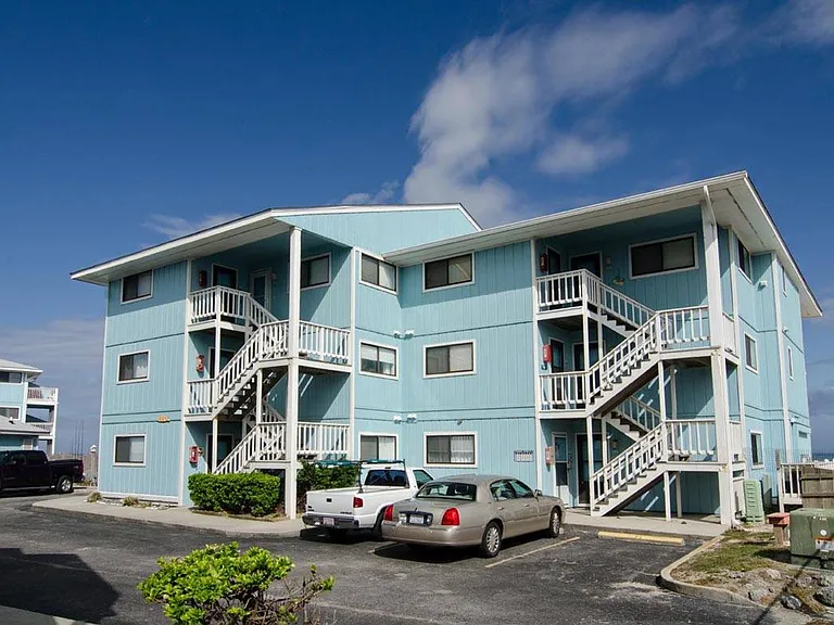 1437 S Fort Fisher Blvd #P-3 — Photo 4