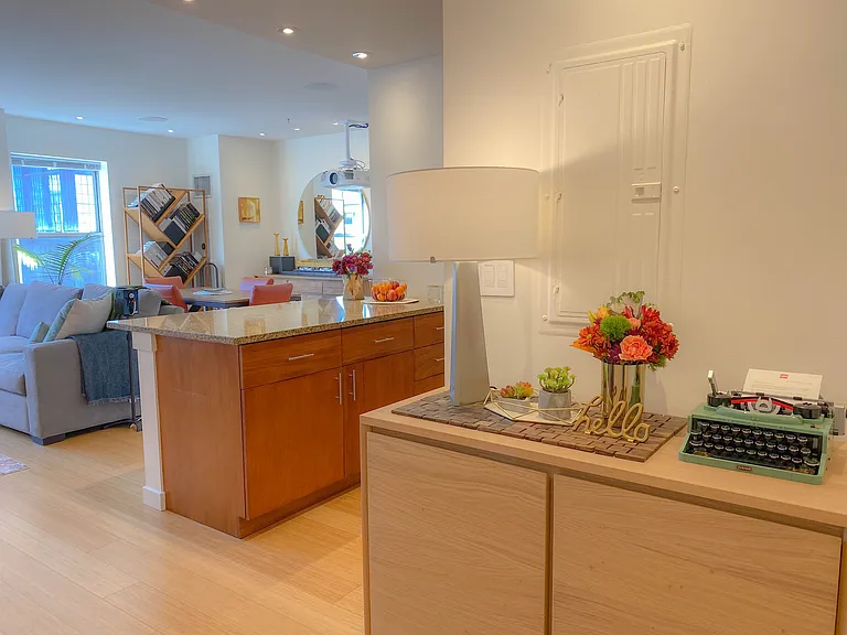 16 Miner St #608 — Photo 9