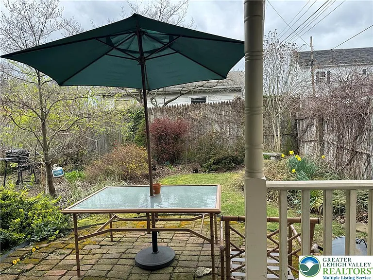 417 Linden St — Photo 29