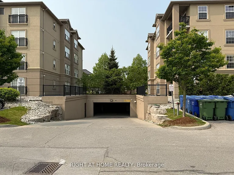 1340 Main St E #206 — Photo 9