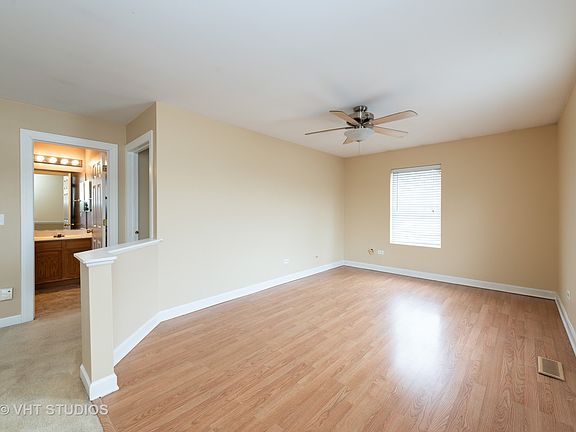 5th image of 518 S Lakeside Ct