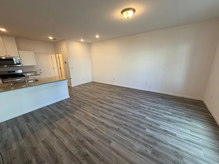529 Autumn Breeze Cir — Photo 9