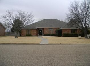 4605 W 2nd St, Plainview, TX 79072