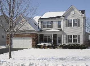 348 Messenger Cir, North Aurora, IL 60542