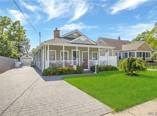 55 Ocean Ave, Blue Point, NY 11715