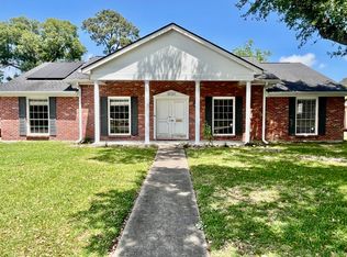 3030 Bryan Ave, Groves, TX 77619