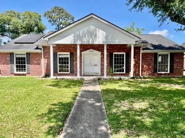 3030 Bryan Ave, Groves, TX 77619
