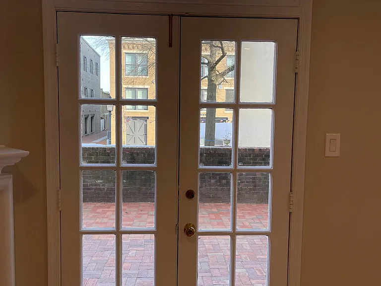 213 S Union St — Photo 5