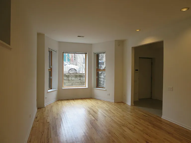 1745 N Honore St — Photo 1