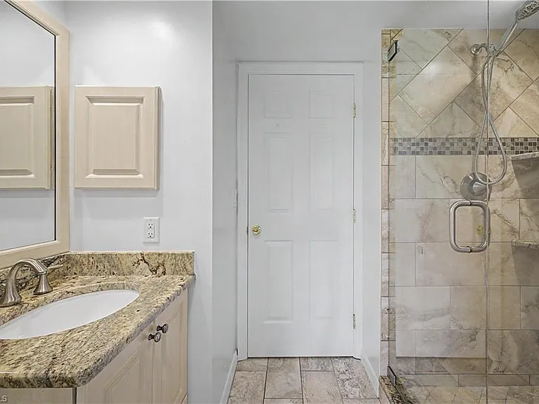 908 Augusta Blvd #A-907 — Photo 13