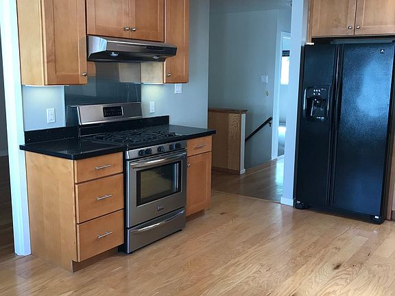 2nd image of 684 Peralta Ave