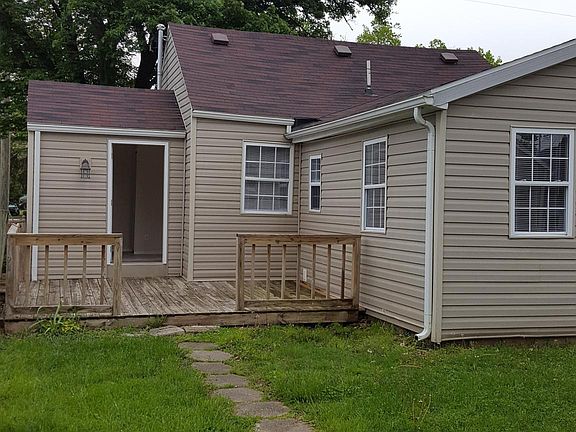 2nd image of 2209 S Eaton Ave