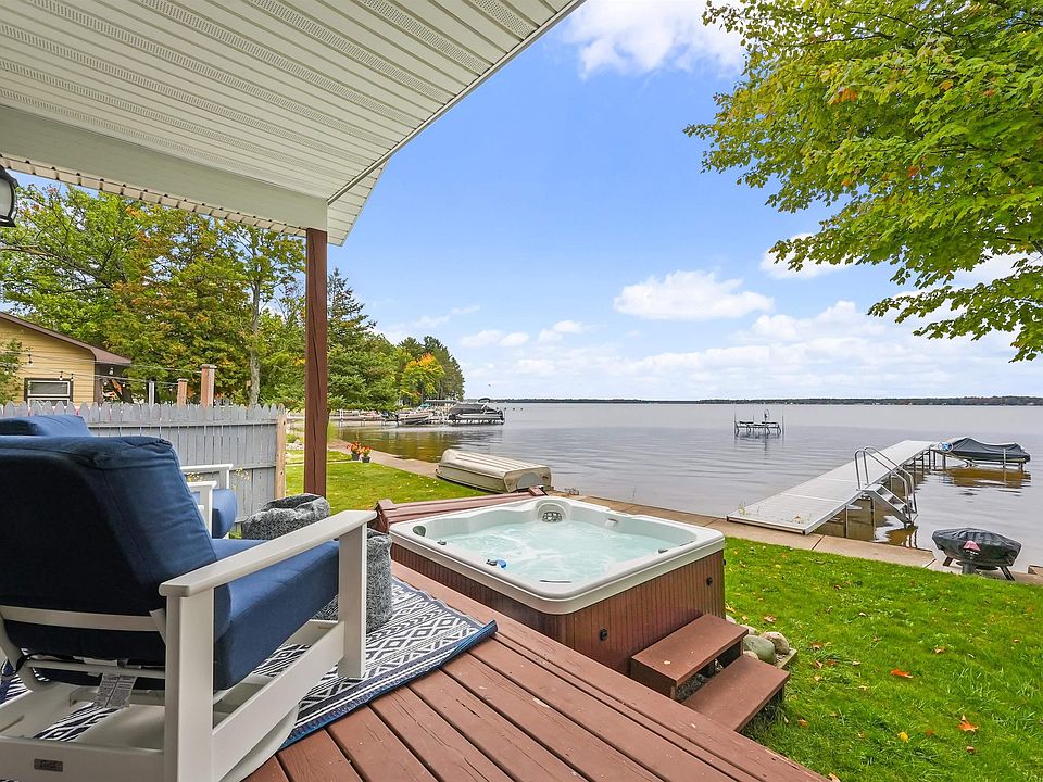 2107 E Lake Mitchell Dr, Cadillac, MI 49601 Zillow