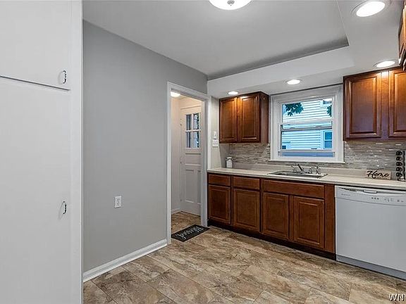 4th image of 3370 Wallace Dr