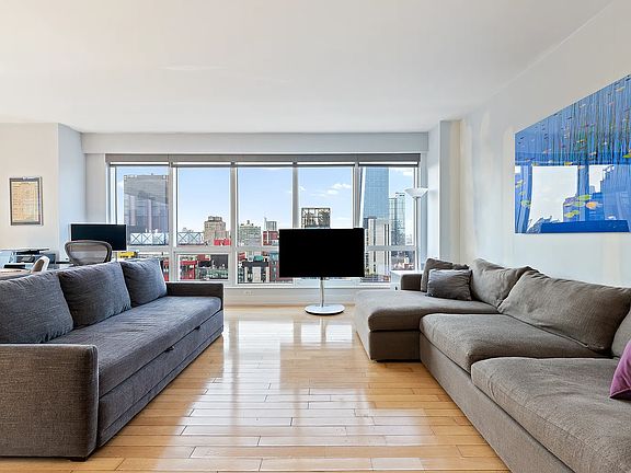 3rd image of 350 W 42nd St APT 34G