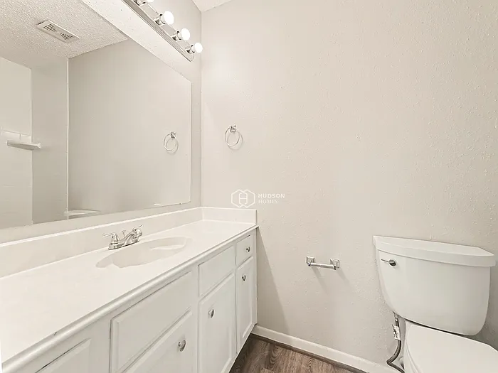 9415 Wallingham Dr — Photo 20