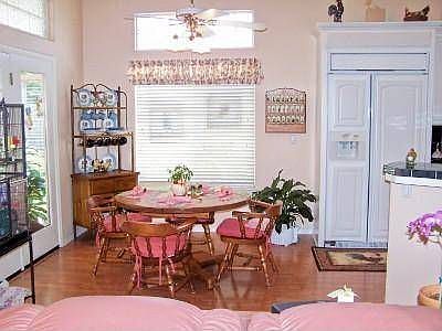 4th image of 938 N Donner Ct