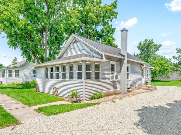 410 Clark St, Paw Paw, IL 61353