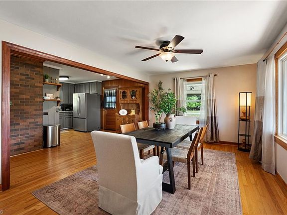 2nd image of 114 Midpines Dr