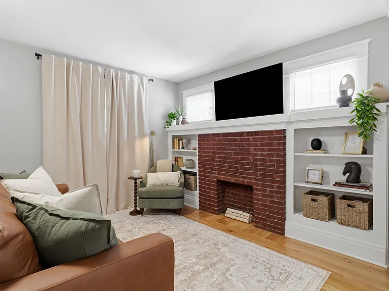 23 Norwalk Ave #2 — Photo 1