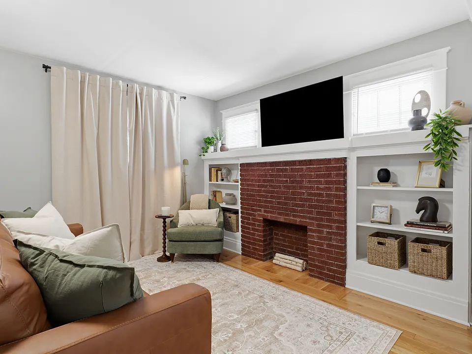 23 Norwalk Ave #2